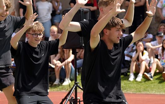 Rozloučení s deváťáky a závěrečný happening